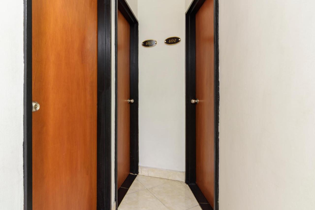 Colombia Avenida 3*